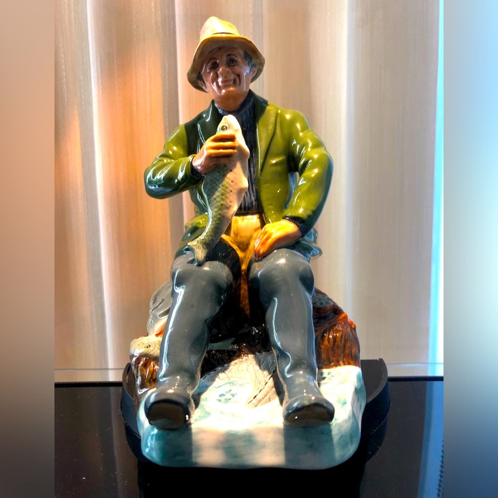 Royal Doulton Figurine A GOOD CATCH Signed HN 2258 Hand Made and Hand Decorated.